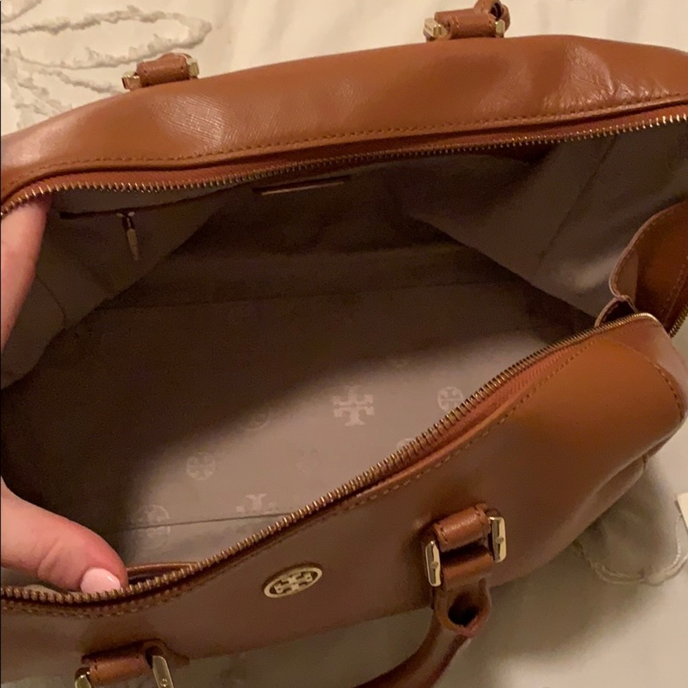 Tory Burch Camel Doctor’s Bag - retail $495 - Picture 3 of 4